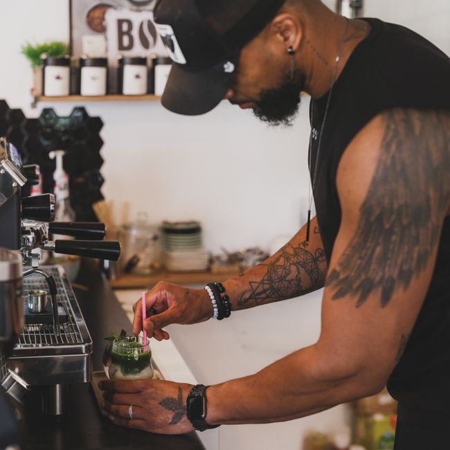 Tomáš Bihári, barista